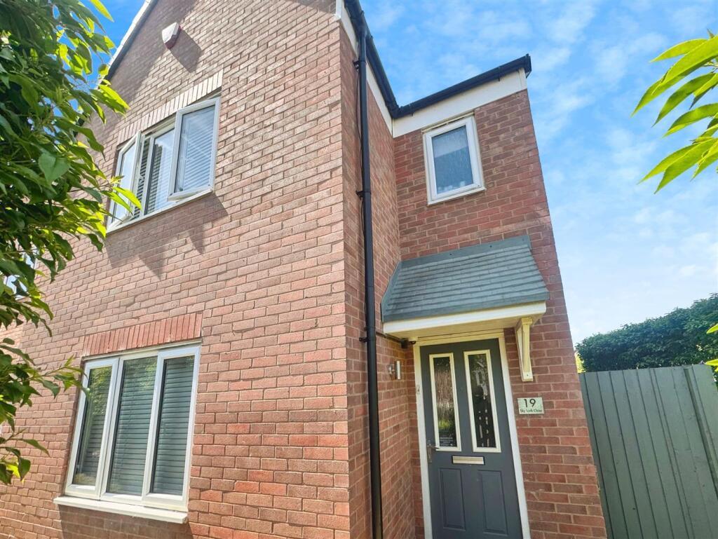 3 bedroom detached house