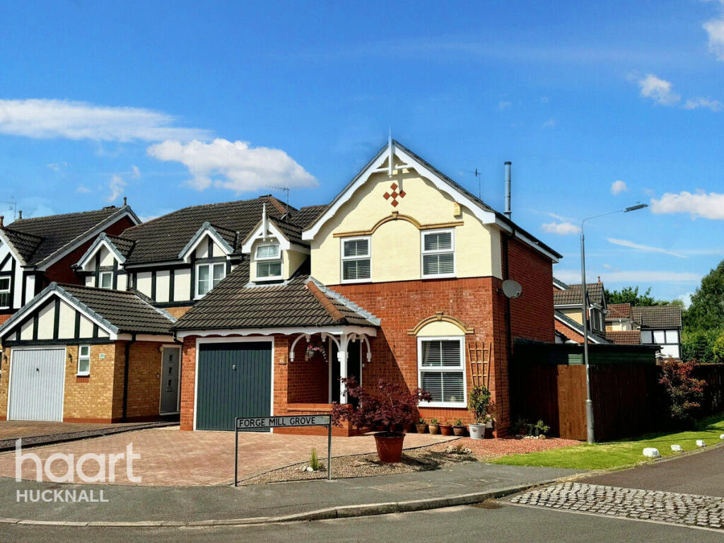 3 bedroom detached house for sale in Jenny Burton Way, Nottingham, NG15