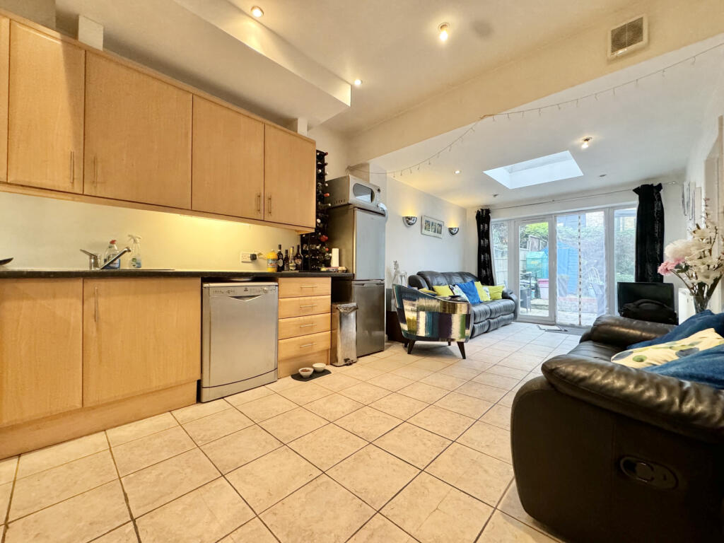 Main image of property: Avondale Road, N13