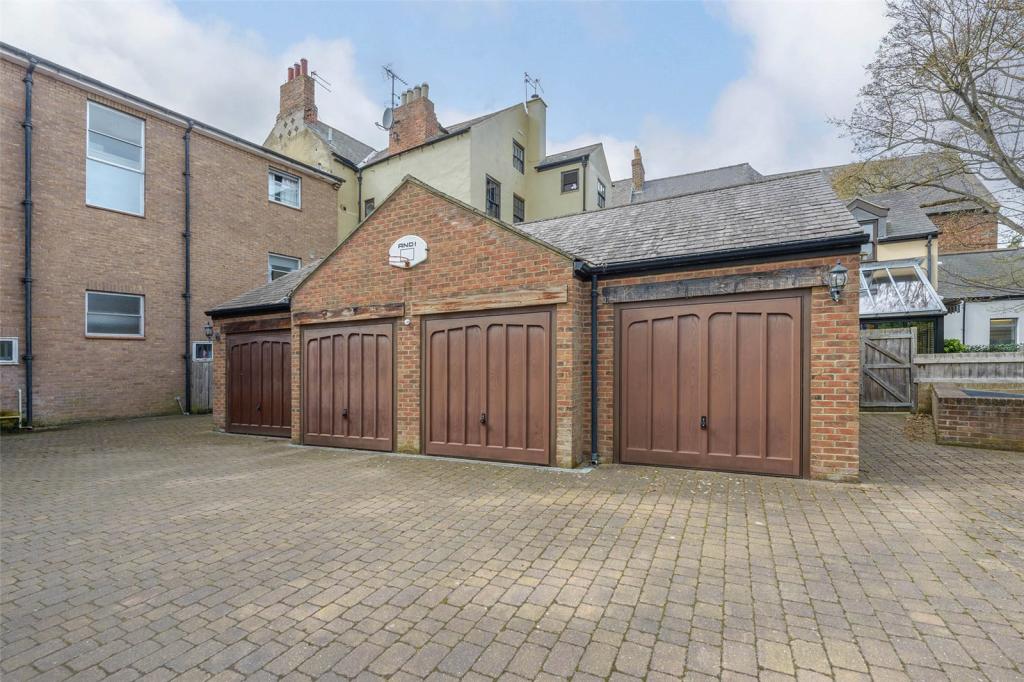 5 bedroom detached house for sale in Old Elvet, Durham, DH1
