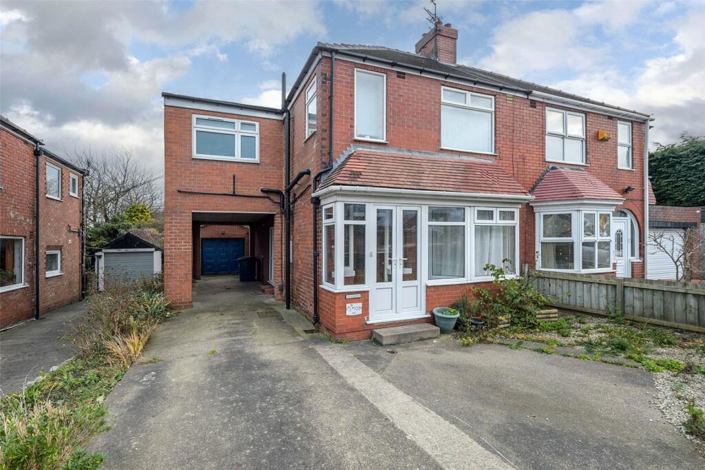 4 bedroom semidetached house for sale in West Street, Normanby