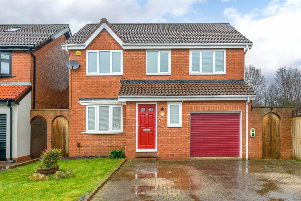 4 bedroom detached house for sale in Tollerton Drive, Fulford Grange