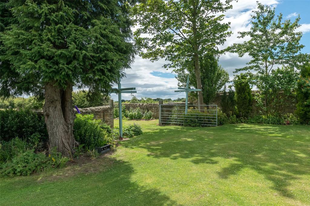 5 bedroom detached house for sale in Low Burnhall Farmhouse, Darlington