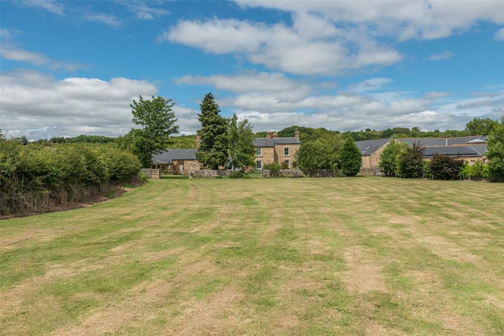 5 bedroom detached house for sale in Low Burnhall Farmhouse, Darlington