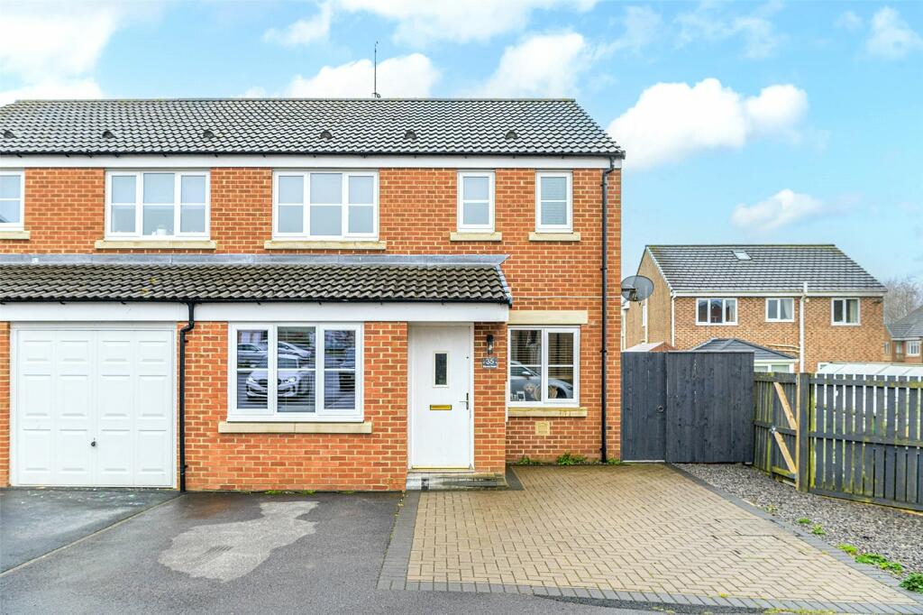 3 bedroom semidetached house for sale in Deerness Heights, Stanley Crook, DL15