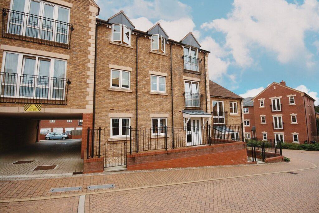 2 bedroom apartment for rent in Rosemary Drive, Banbury, OXON, OX16