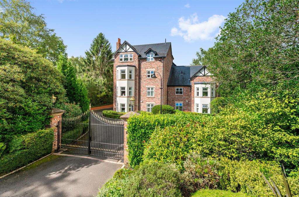2 bedroom apartment for sale in Davey Lane, Alderley Edge, SK9