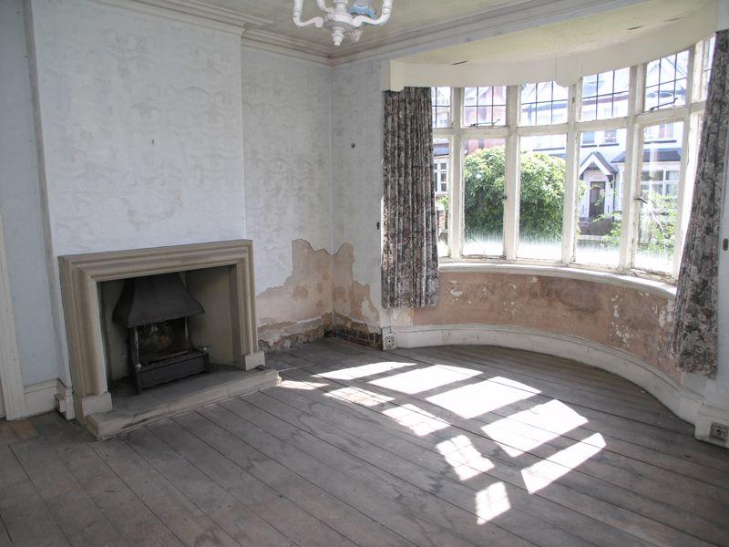 5 bedroom detached house for sale in ROWLEY REGIS, Waterfall Lane, B65