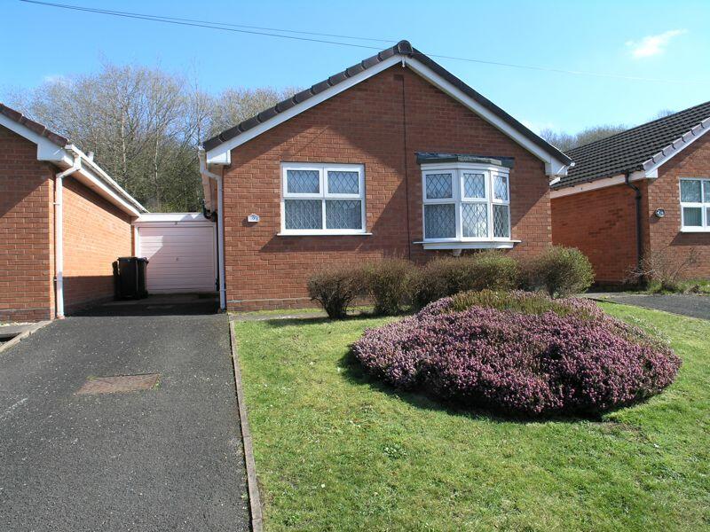 2 bedroom detached bungalow for sale in CRADLEY HEATH, Wrights Lane, B64