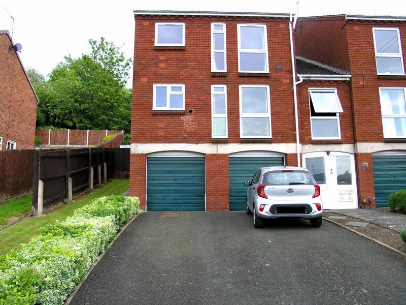 2 bedroom flat for sale in HALESOWEN, Princess Crescent, B63