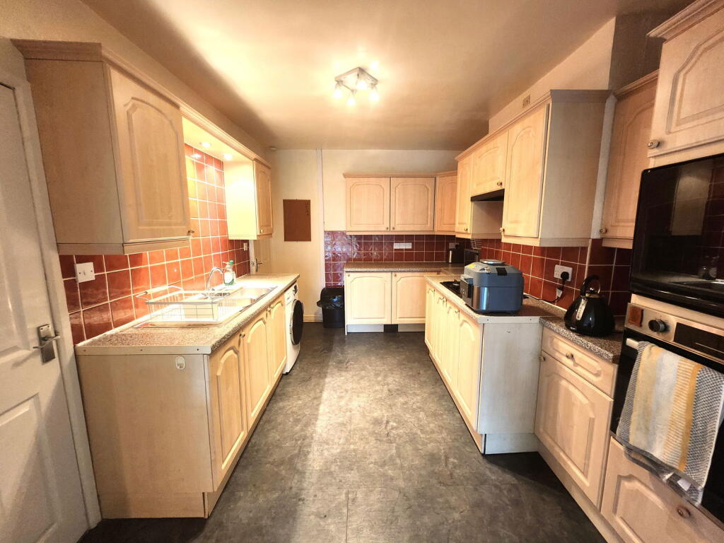 Additional property image - Park Avenue, Rowley Regis, B65 9ES
