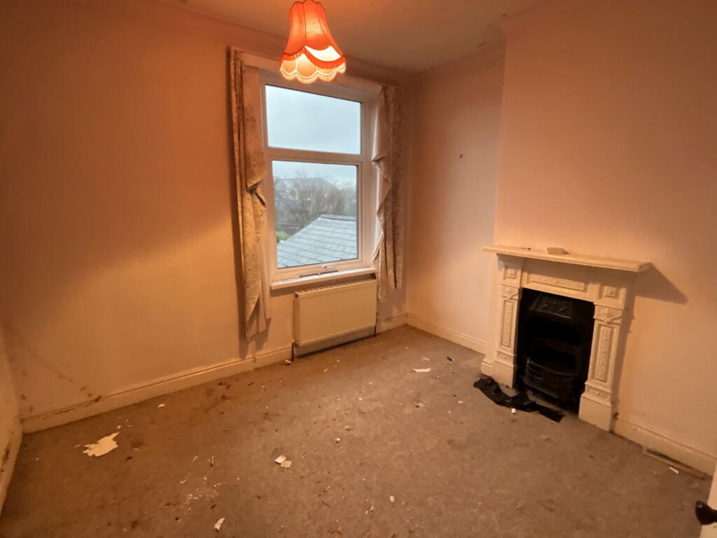 Additional property image - ROWLEY REGIS, Avenue Road