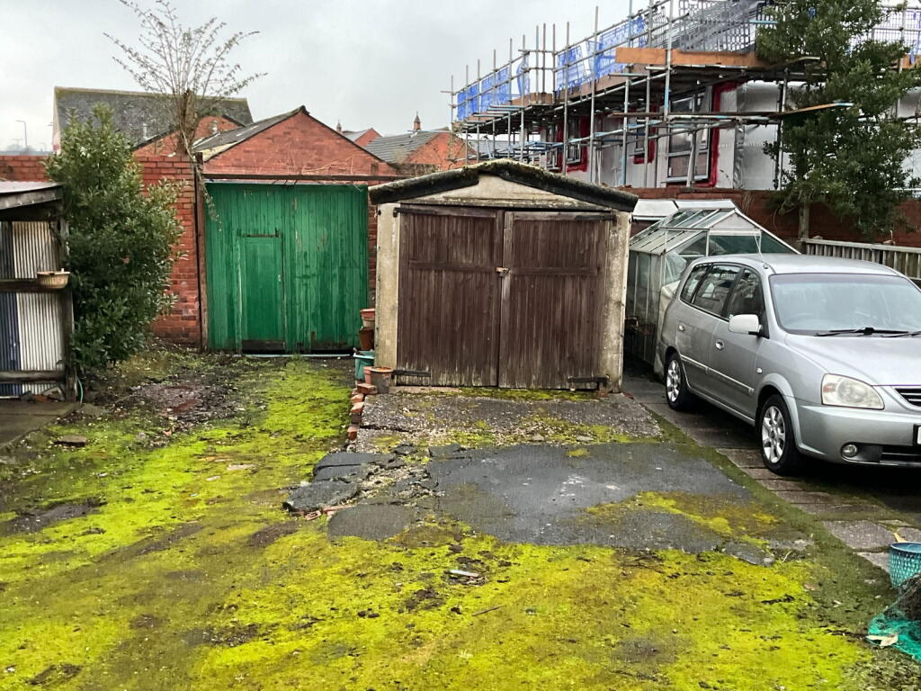 Additional property image - ROWLEY REGIS, Avenue Road