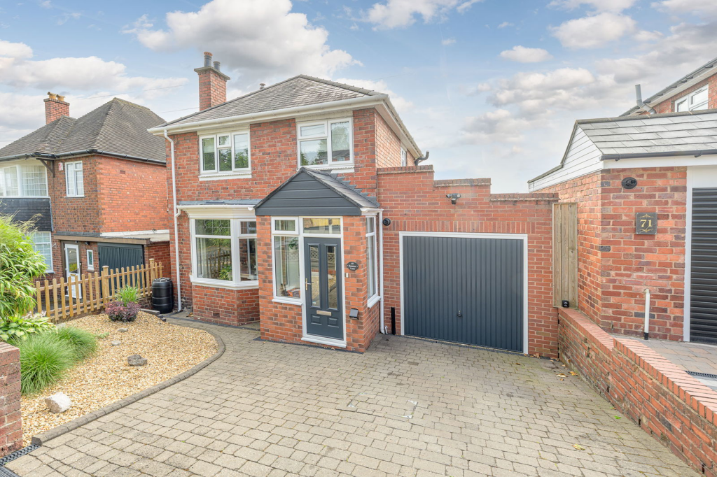 Main image of property: HALESOWEN, Banners Lane