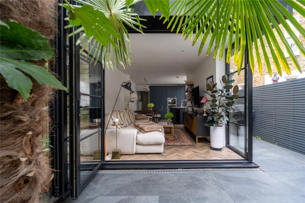 Main image of property: Holmewood Gardens, London, SW2