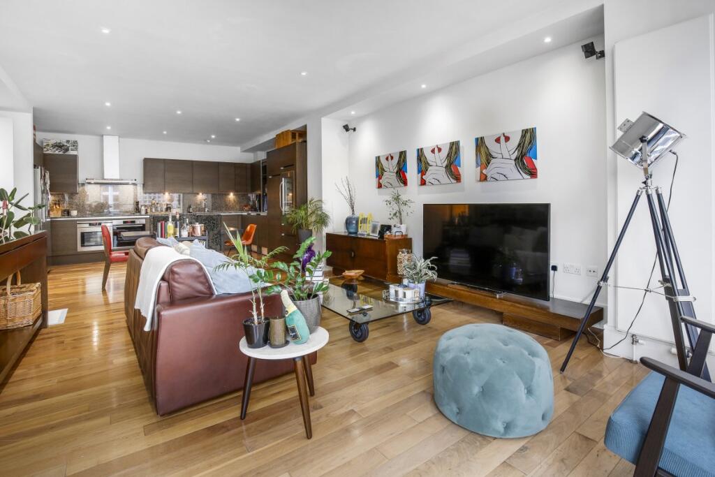 Main image of property: Kean Street, Holborn