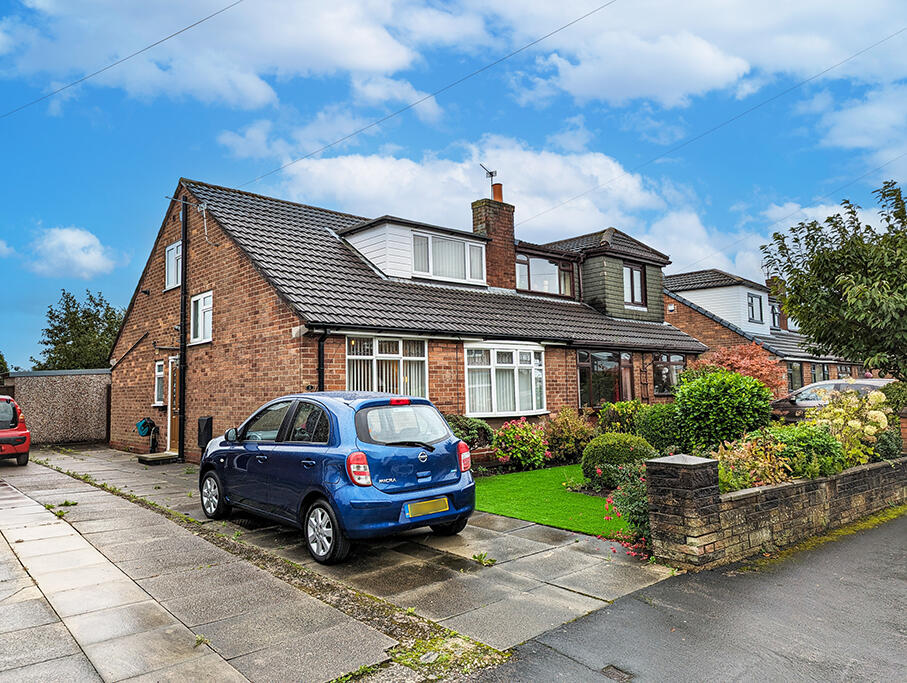 3 bedroom semidetached house for sale in Alderley Lane, Leigh, Greater