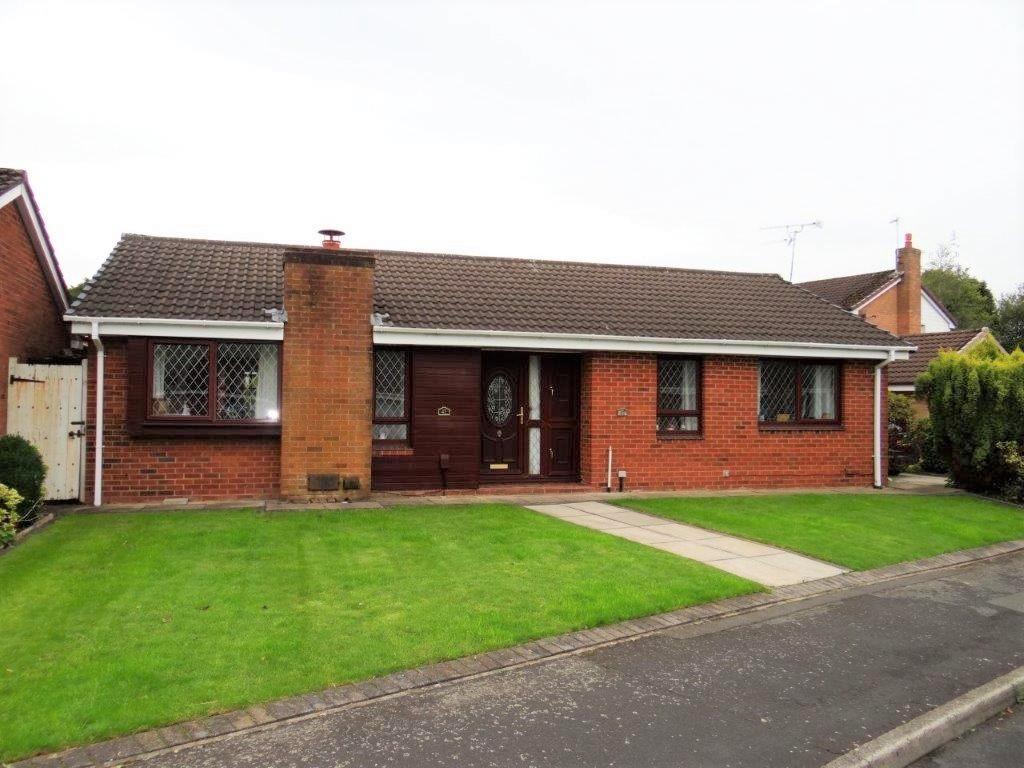 3 bedroom detached bungalow for sale in Greenways, Leigh, Greater