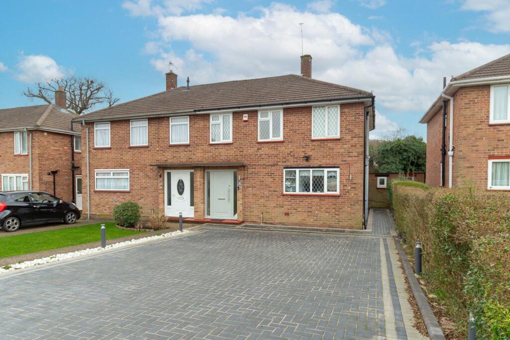 3 bedroom semidetached house for sale in Kings Drive, Edgware, HA8