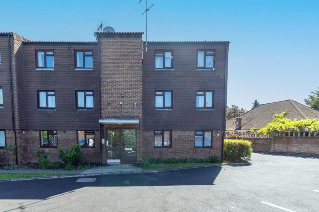 Main image of property: Whitchurch Lane, Edgware, HA8