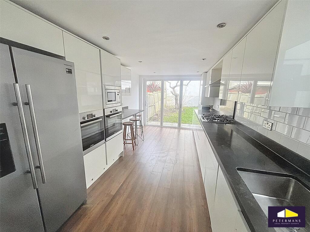 4 bedroom terraced house for rent in Cambria Road, Herne Hill, London, SE5
