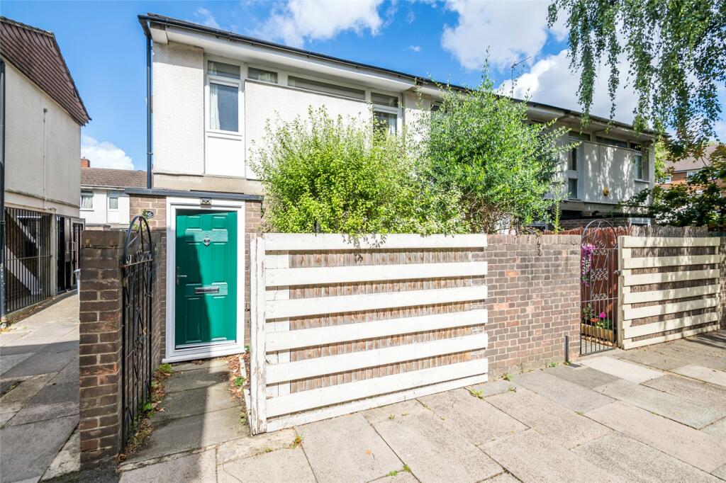 Main image of property: Kennoldes, Croxted Road, London, SE21