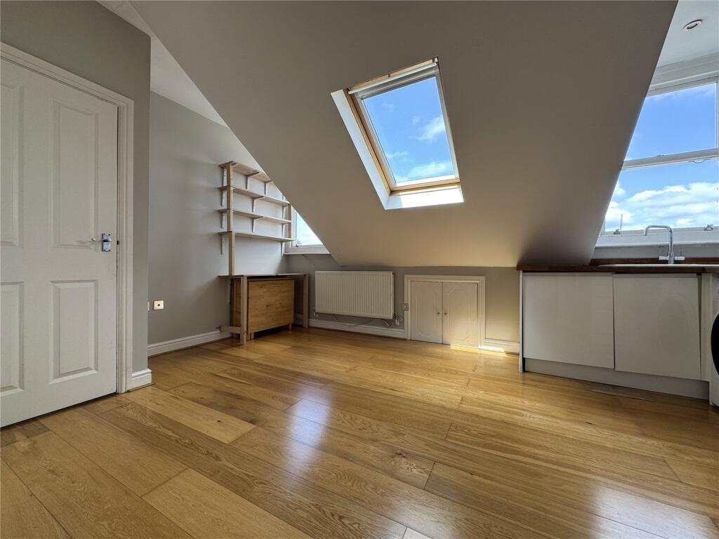 Main image of property: Pitlochry House, Elmcourt Road, London, SE27