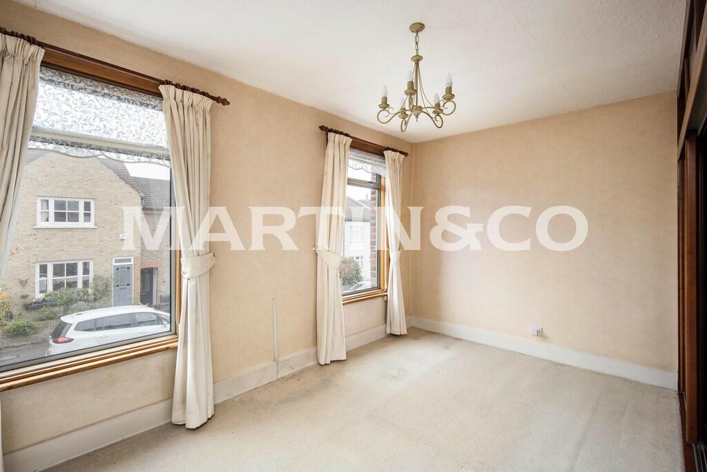 2 bedroom terraced house for sale in Cowley Road, Wanstead, E11