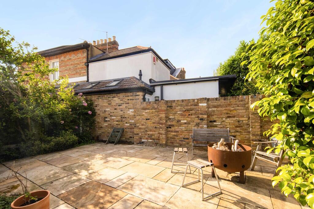 Main image of property: Elmcroft Avenue, Wanstead