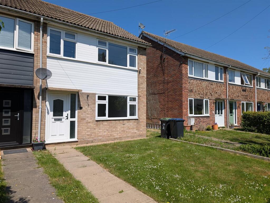Main image of property: Windmill Walk, Sutton,
