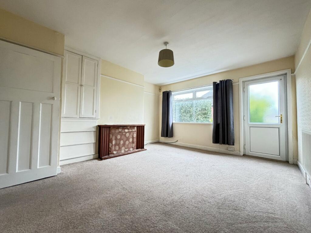 3 bedroom terraced house for rent in Argie Gardens, Burley, Leeds, LS4
