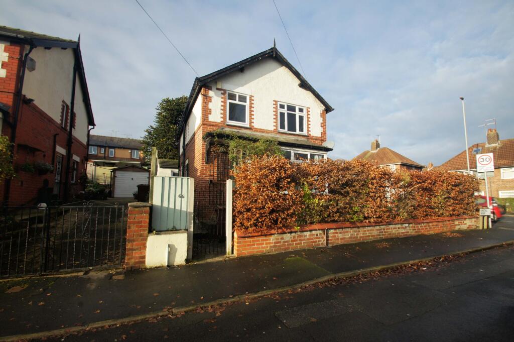 Main image of property: Kirkstall Mount, Kirkstall, Leeds, LS5