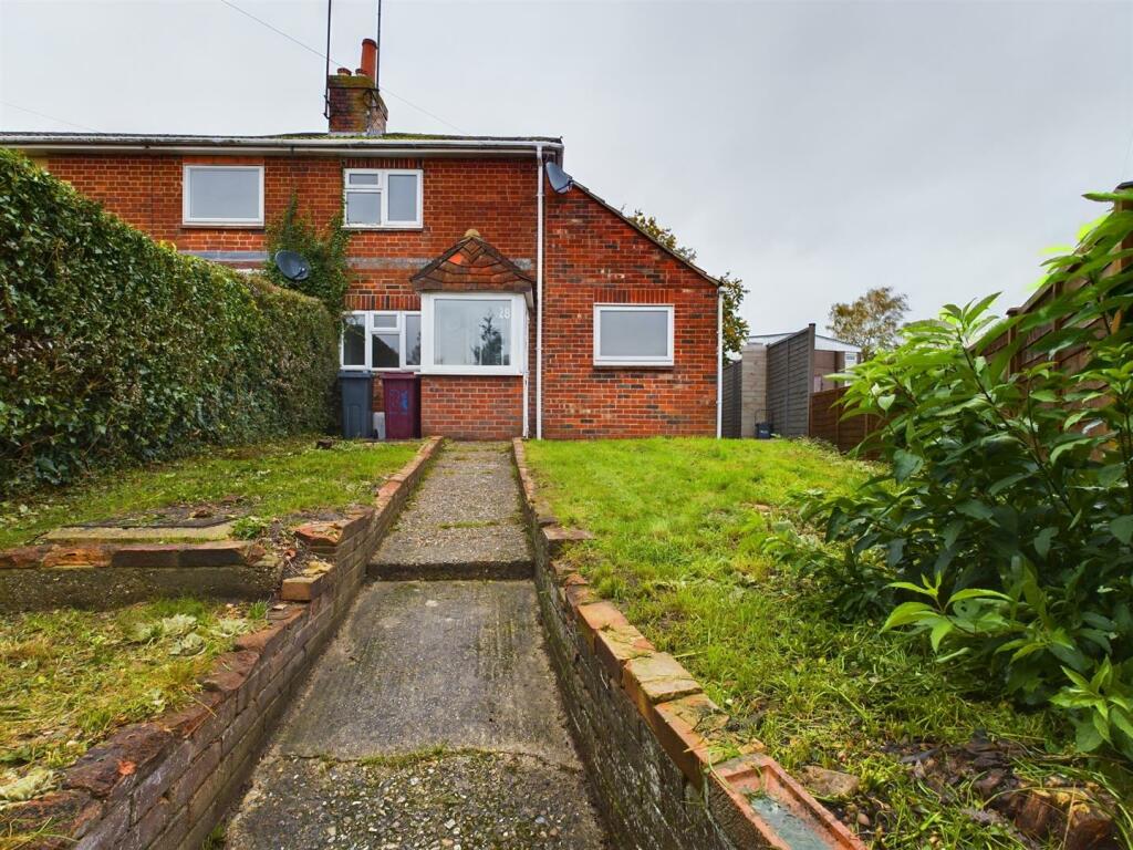2 bedroom end of terrace house for sale in Chapel Hill, Tilehurst
