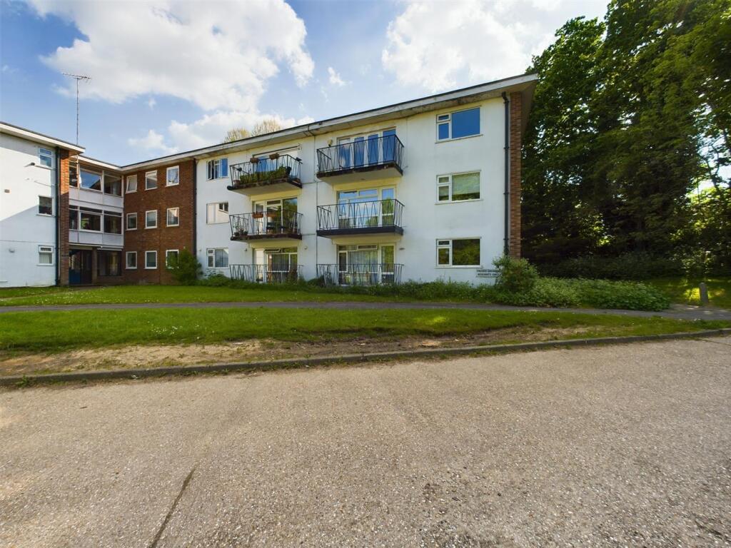 Main image of property: Copperdale Close, Earley, Reading