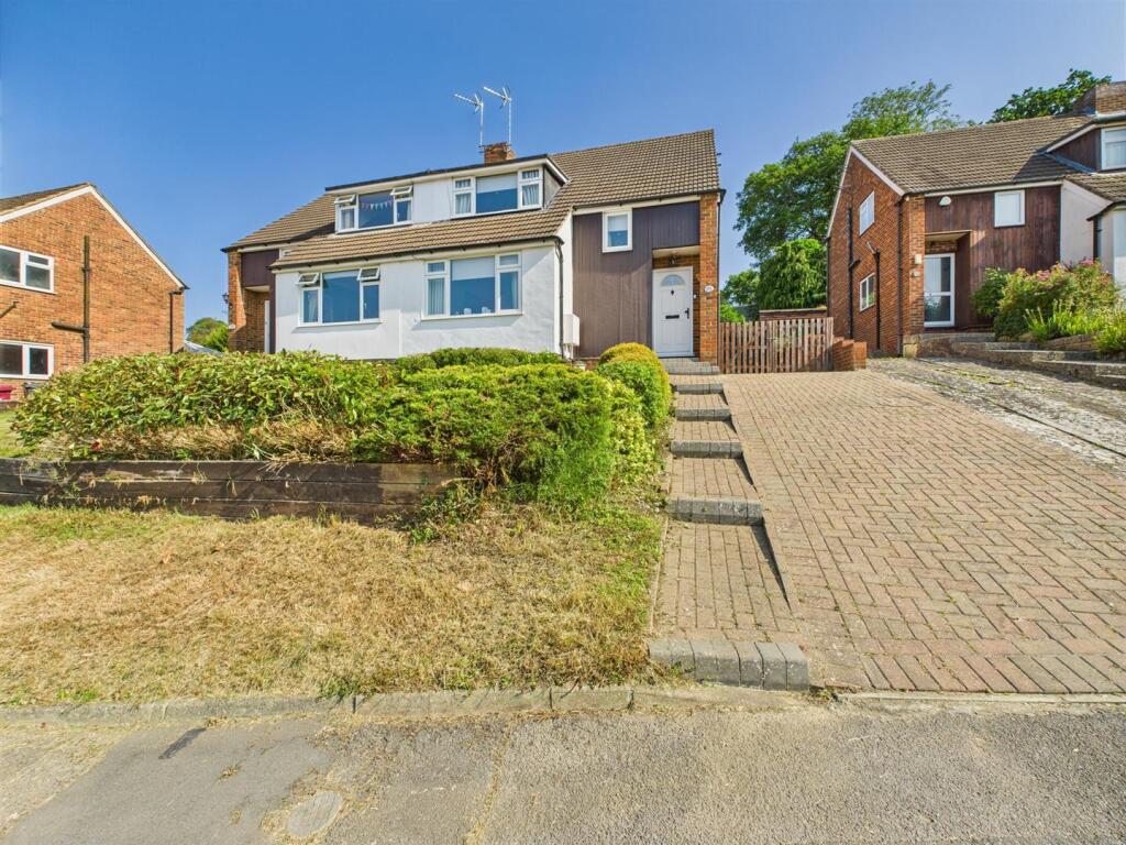 Main image of property: Lingholm Close, Tilehurst
