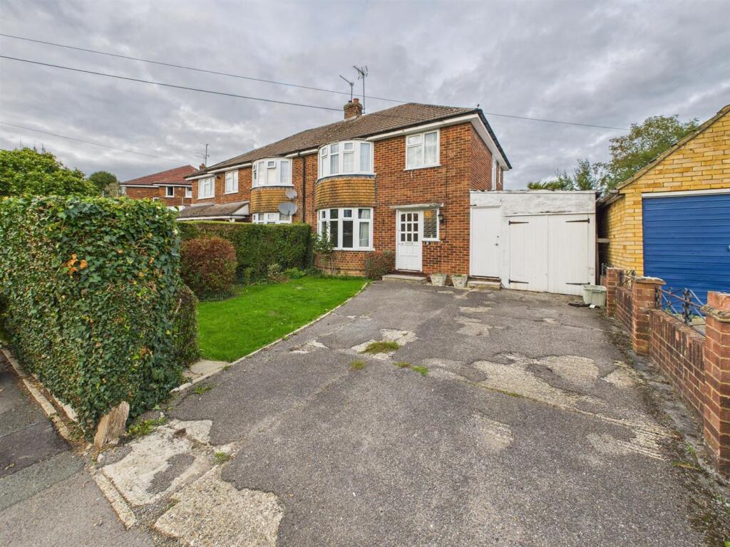 Main image of property: Longworth Avenue, Tilehurst, Reading