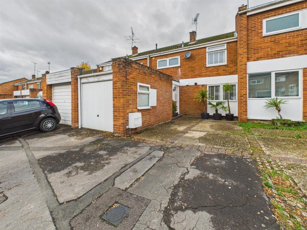 Main image of property: Appleby End, Reading