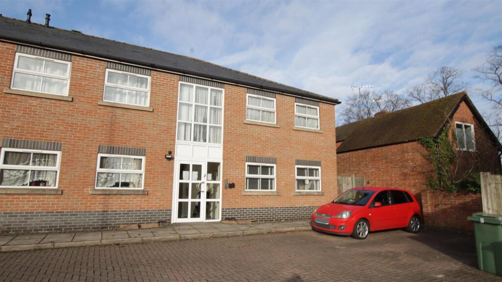 Main image of property: Appleshaw Court, Reading