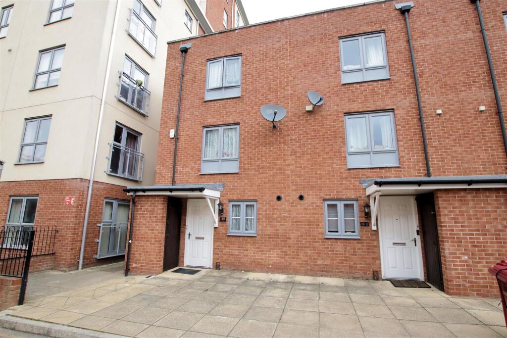 Main image of property: Battle Square, Reading