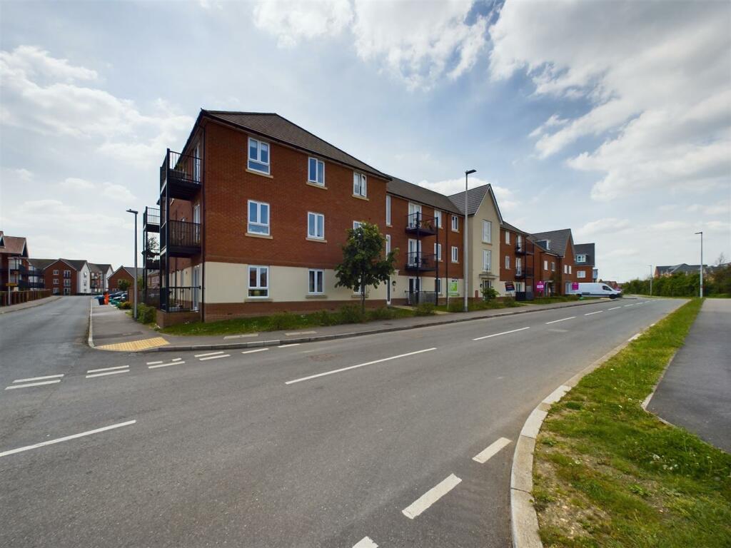 2 bedroom apartment for sale in Beke Avenue, Shinfield, RG2