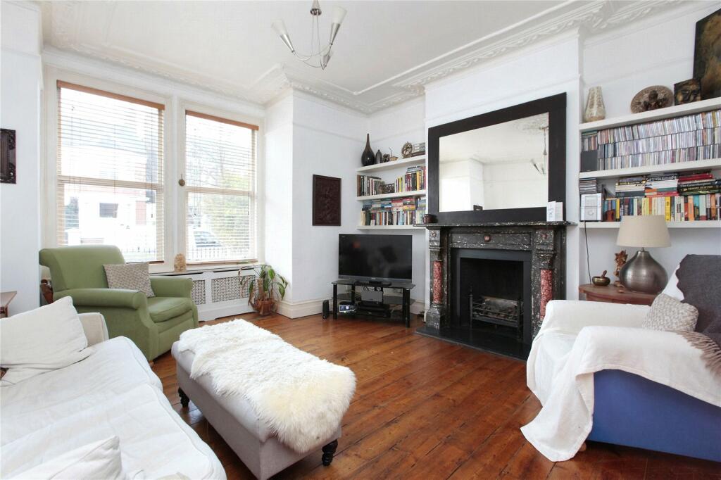 1 bedroom flat for sale in Balham Park Road, Balham, London, SW12
