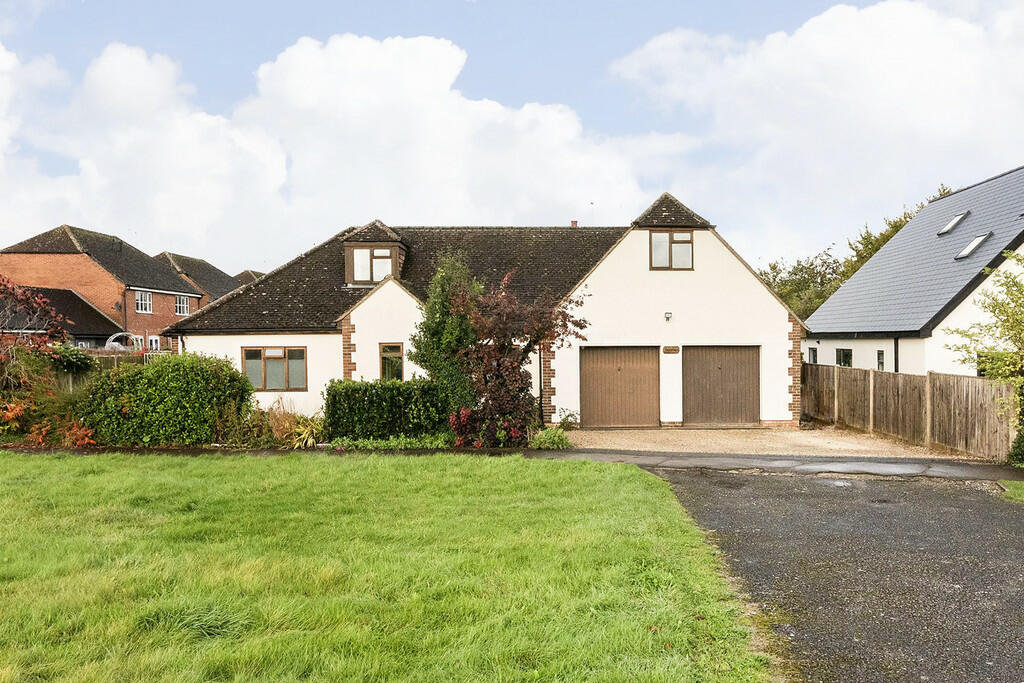 4 bedroom detached house for sale in Blewbury, Oxfordshire, OX11