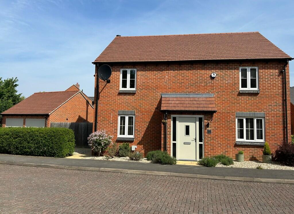4 bedroom detached house for sale in Southmoor, Oxfordshire, OX13