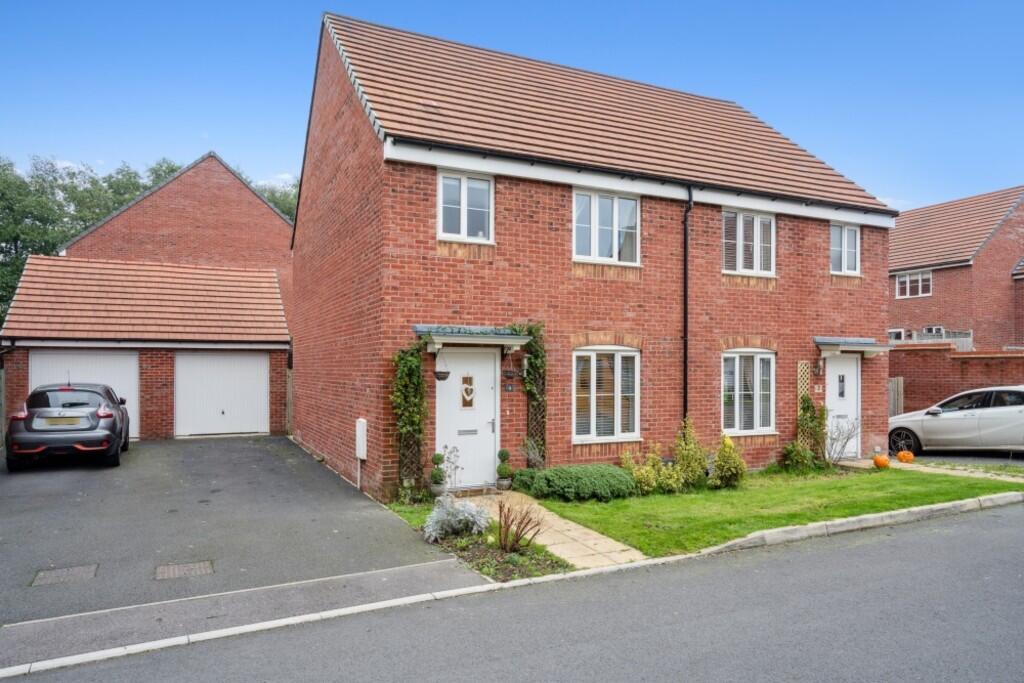 3 bedroom semi-detached house