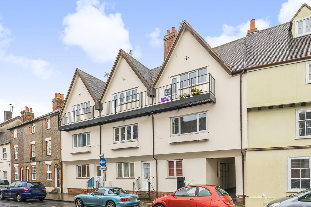 2 bedroom apartment for sale in Abingdon Town Centre, OX14