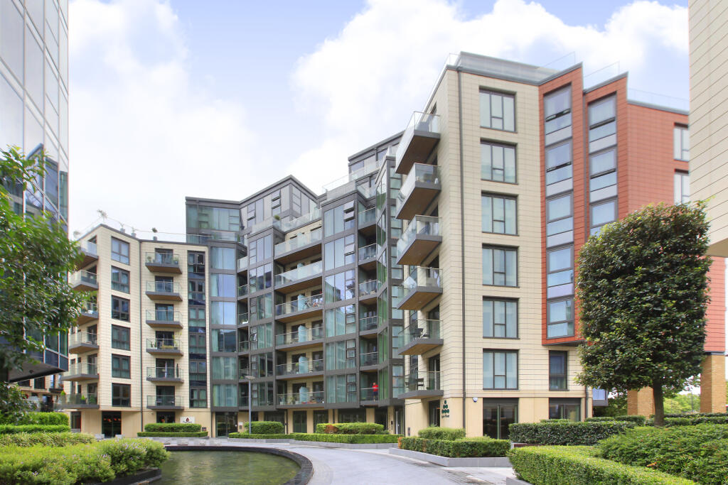 2 bedroom flat for sale in Trafalgar House, Juniper Drive, Wandsworth, SW18