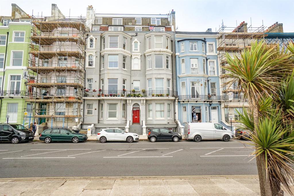 1 bedroom flat for sale in Eversfield Place, St. LeonardsOnSea, TN37
