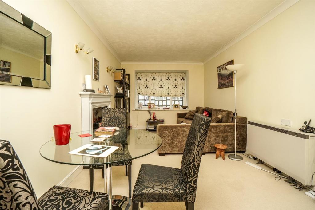 1 bedroom retirement property for sale in St. Helens Crescent, Hastings