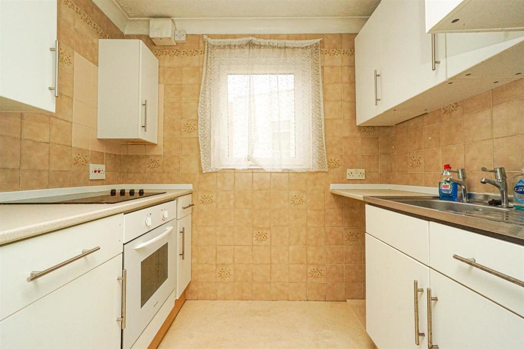 1 bedroom retirement property for sale in Denmark Place, Hastings, TN34