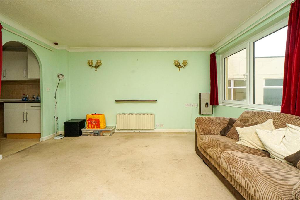 1 bedroom retirement property for sale in Denmark Place, Hastings, TN34